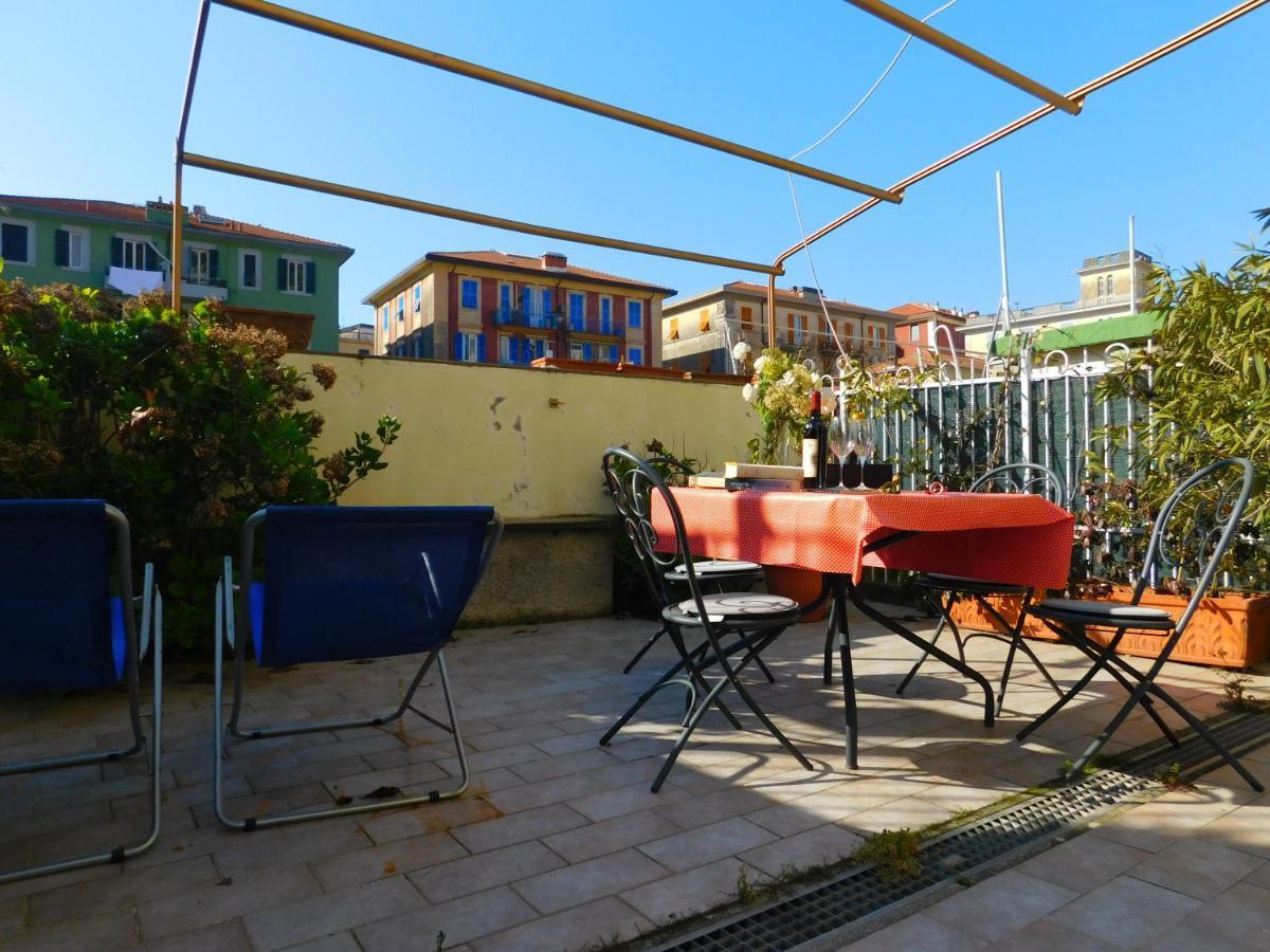 Bilocale Con Terrazza, Леванто Екстер'єр фото